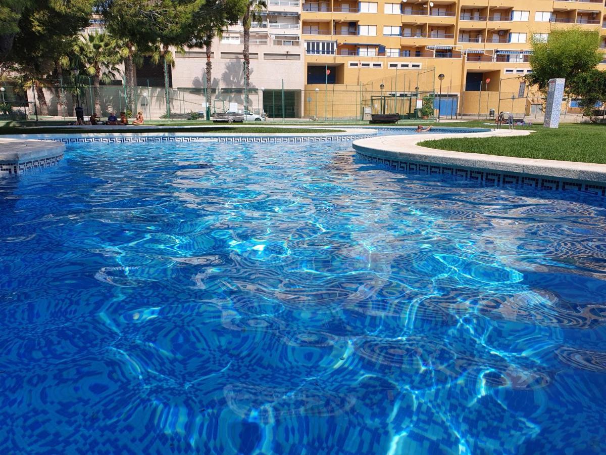 Apartment In Campoamor Overlooking The Swimming Pool エクステリア 写真