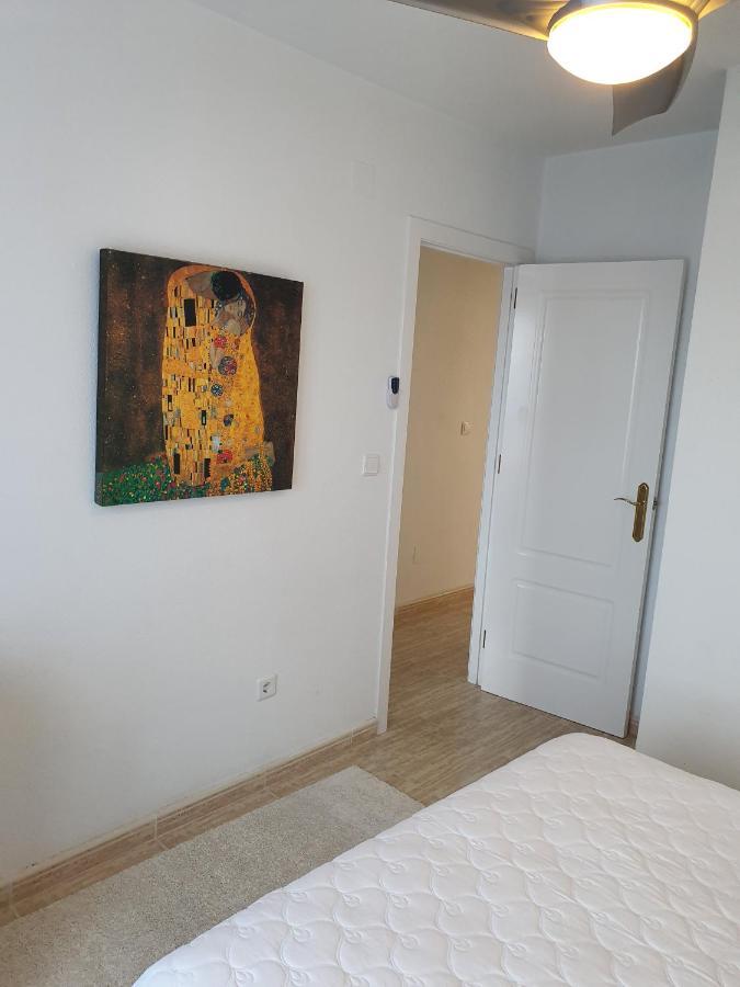Apartment In Campoamor Overlooking The Swimming Pool エクステリア 写真