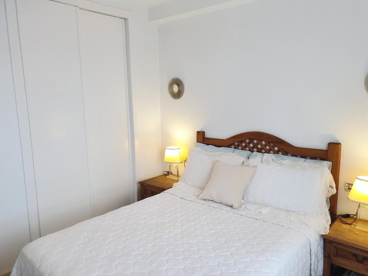 Apartment In Campoamor Overlooking The Swimming Pool エクステリア 写真