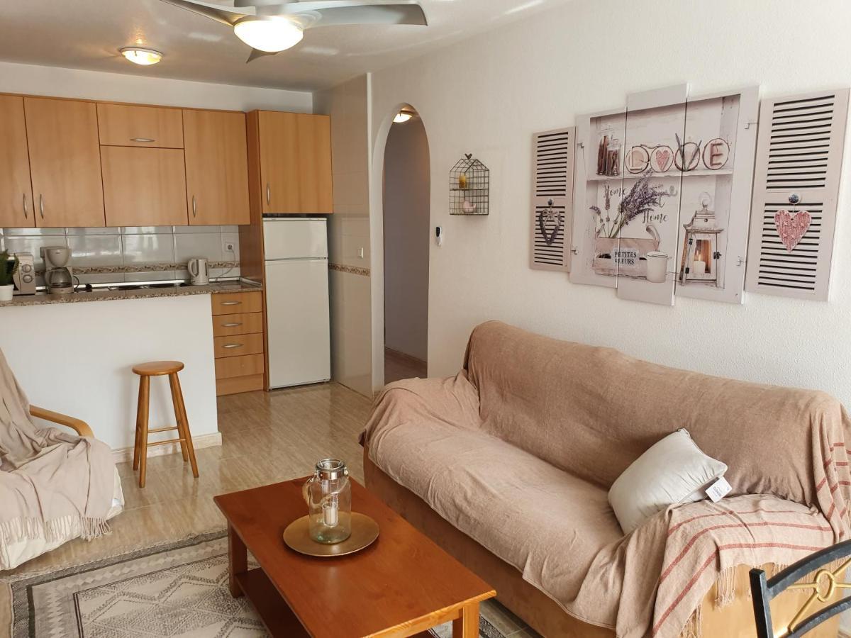Apartment In Campoamor Overlooking The Swimming Pool エクステリア 写真