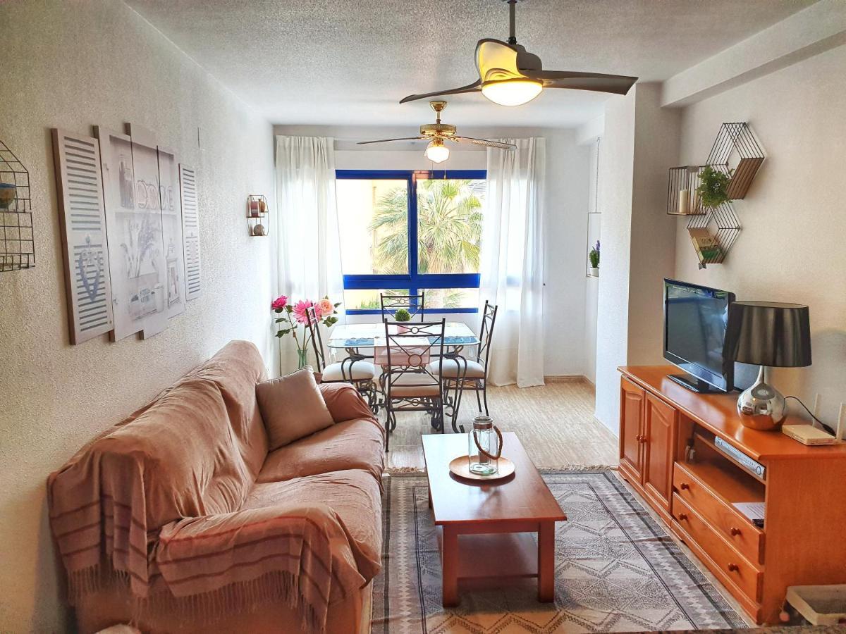 Apartment In Campoamor Overlooking The Swimming Pool エクステリア 写真