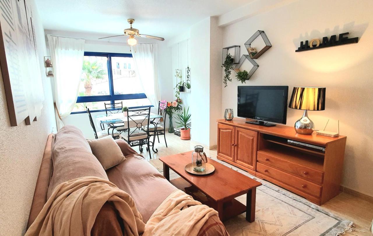 Apartment In Campoamor Overlooking The Swimming Pool エクステリア 写真