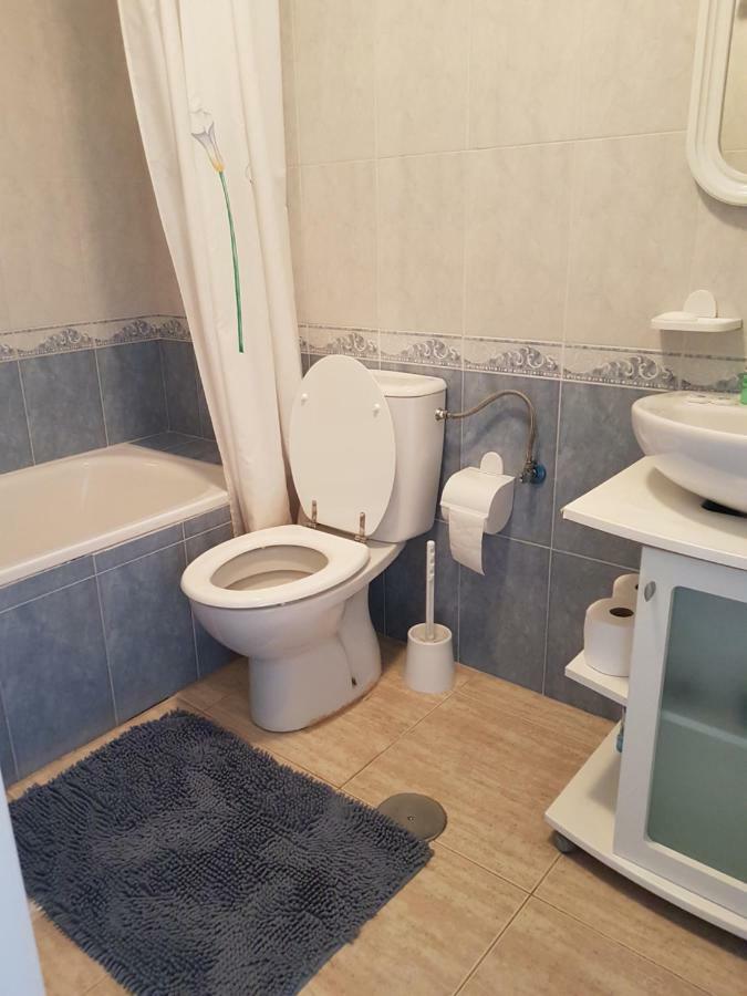 Apartment In Campoamor Overlooking The Swimming Pool エクステリア 写真